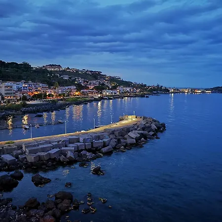 The Sea Feel Aci Castello