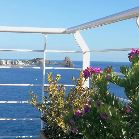 Holiday home The Sea Feel Aci Castello